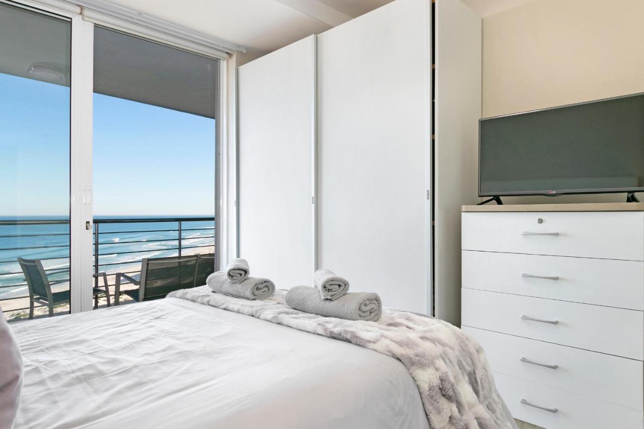 Horizon Bay 802 * Cape Town
